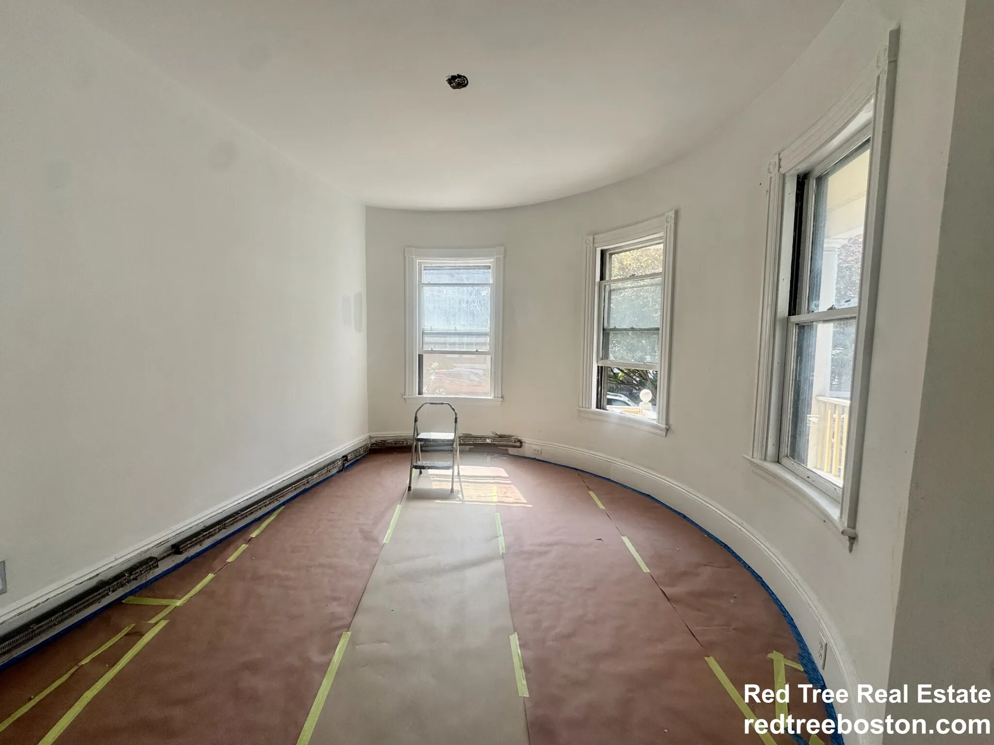 5 bed, 2 bath apartment for rent at 14 Quint Ave Unit 1, Allston — photo 1 of 29