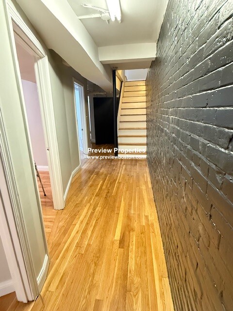 5 bed, 2 bath apartment for rent at 14 Quint Ave Unit P, Allston — photo 5 of 14