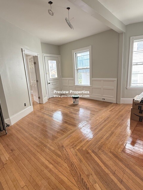 5 bed, 2 bath apartment for rent at 14 Quint Ave Unit P, Allston — photo 2 of 14