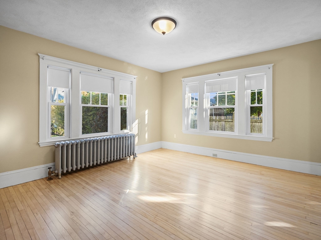 4 bed, 1 bath apartment for rent at 14 R Charles St, Danvers — photo 4 of 31