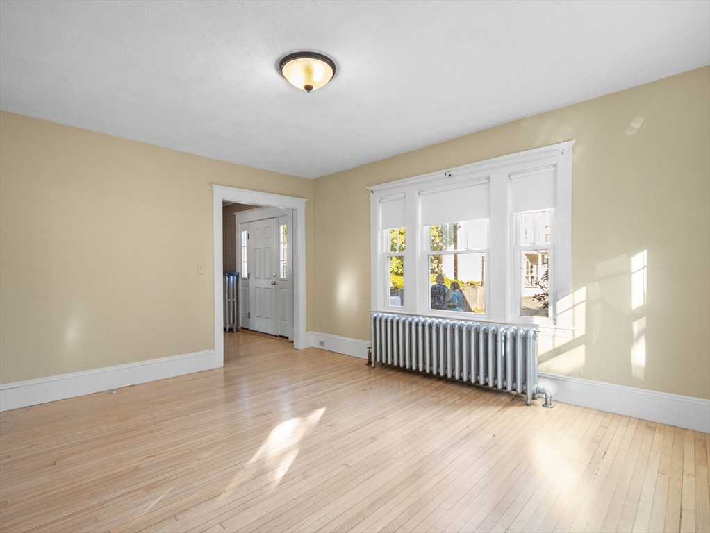 4 bed, 1 bath apartment for rent at 14 R Charles St, Danvers — photo 5 of 31