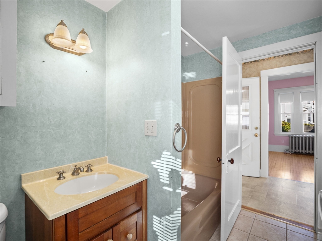 4 bed, 1 bath apartment for rent at 14 R Charles St, Danvers — photo 11 of 31