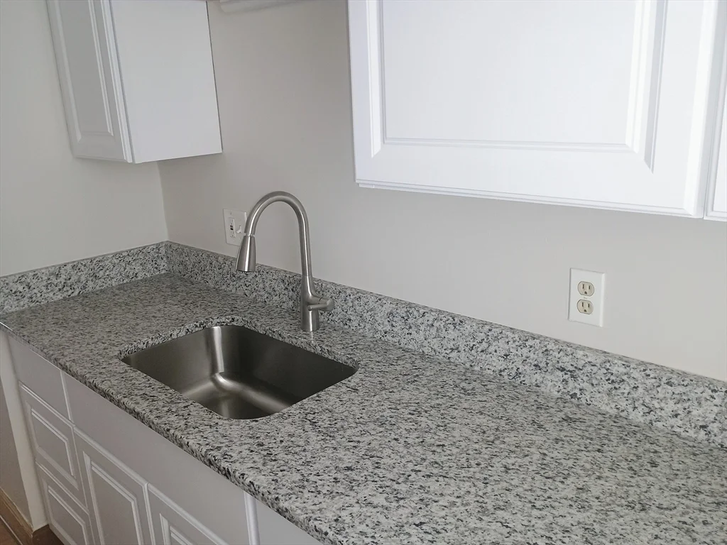 3 bed, 1 bath apartment for rent at 14 Randall St Unit 1, Taunton — photo 2 of 8