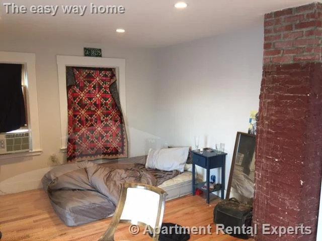 5 bed, 2 bath apartment for rent at 14 Renfrew St Unit 2, Tufts — photo 16 of 22