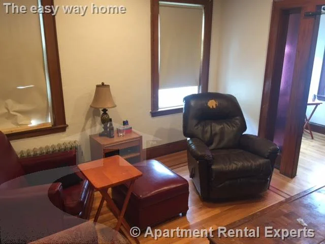 5 bed, 2 bath apartment for rent at 14 Renfrew St Unit 2, Tufts — photo 6 of 22