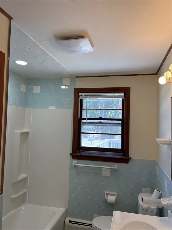 2 bed, 1 bath apartment for rent at 14 Reynolds Ave Unit A, Randolph — photo 7 of 13