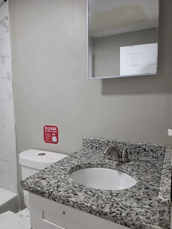 2 bed, 1 bath apartment for rent at 14 Ridgeway Unit 1, Lynn — photo 10 of 11