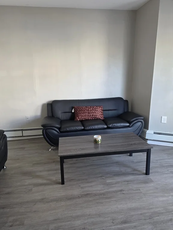 2 bed, 1 bath apartment for rent at 14 Ridgeway Unit 1, Lynn — photo 2 of 11