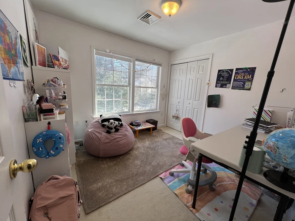 3 bed, 2 bath apartment for rent at 14 Rockland St, Newton Highlands — photo 16 of 19