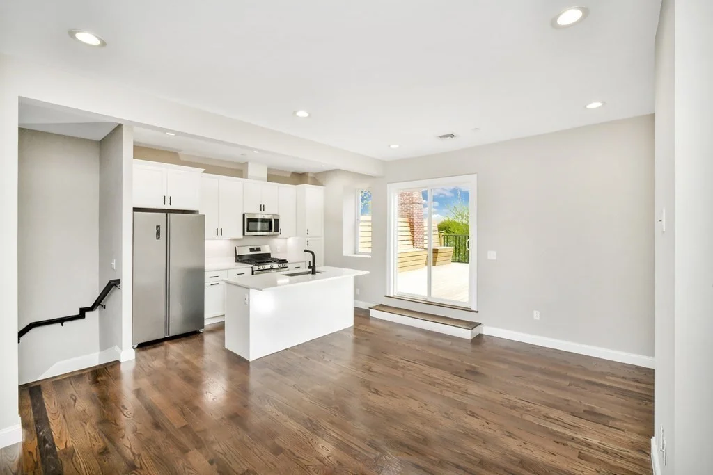 1 bed, 1 bath apartment for rent at 14 Rockland Unit 4, Roxbury — photo 3 of 13