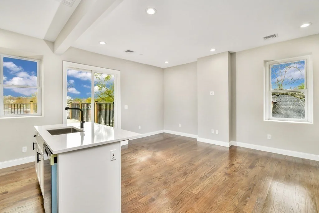 1 bed, 1 bath apartment for rent at 14 Rockland Unit 4, Roxbury — photo 2 of 13