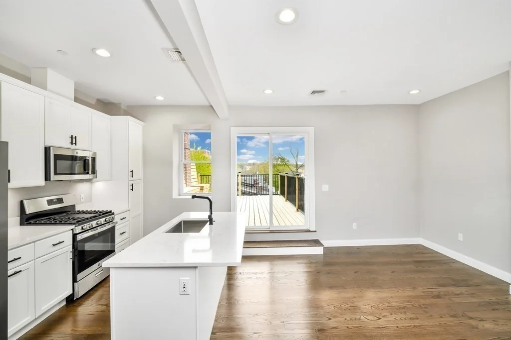 1 bed, 1 bath apartment for rent at 14 Rockland Unit 4, Roxbury — photo 1 of 13