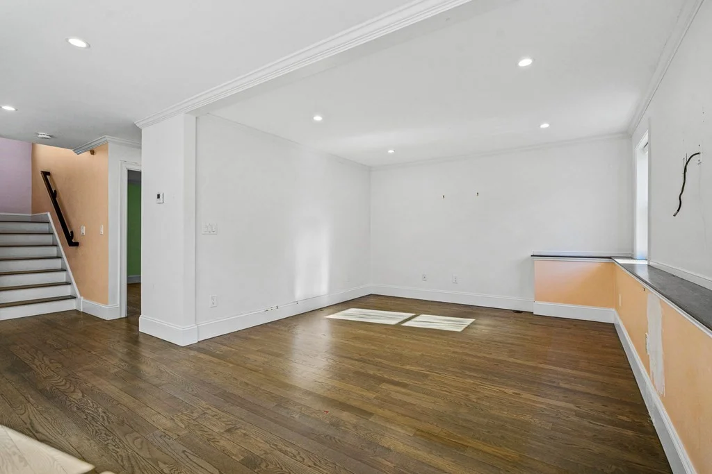4 bed, 4+ bath apartment for rent at 14 Rockview St Unit 14, Jamaica Plain — photo 12 of 13