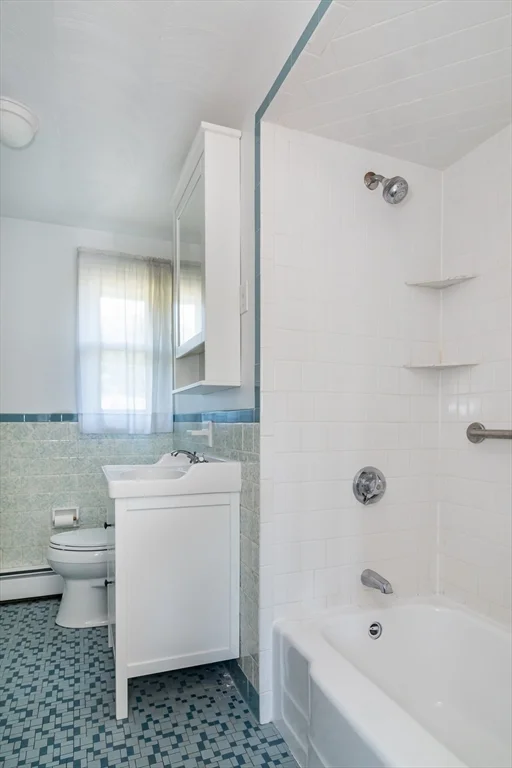 3 bed, 1 bath apartment for rent at 14 Rosslare Rd, Framingham — photo 11 of 20