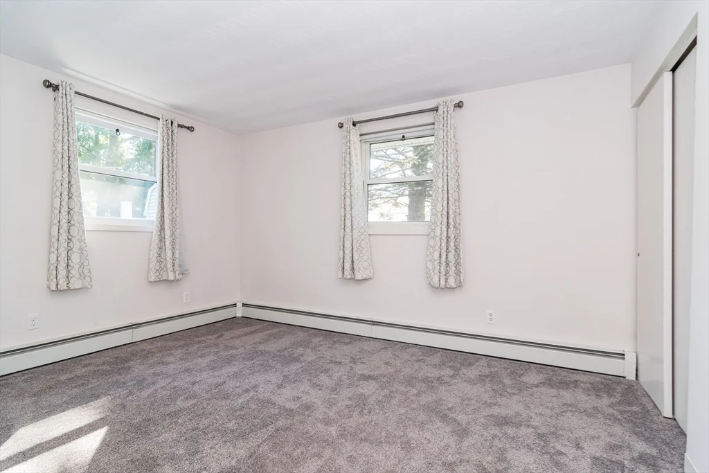 3 bed, 1 bath apartment for rent at 14 Rosslare Rd Unit 14, Framingham — photo 14 of 20