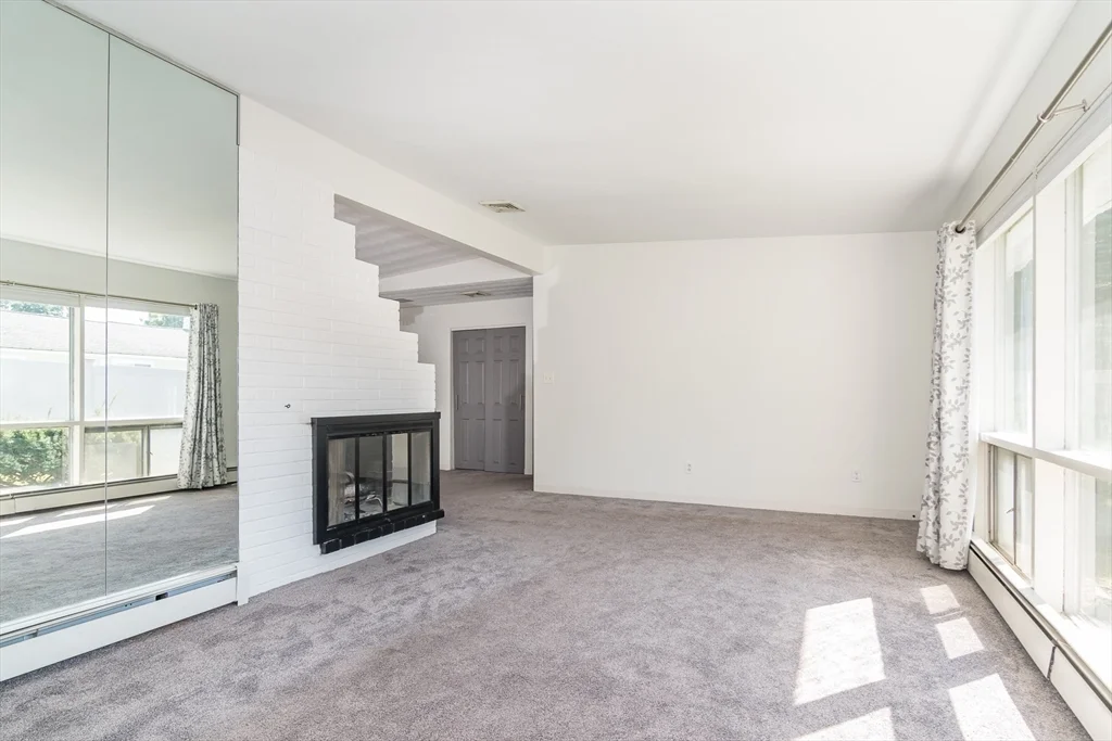 3 bed, 1 bath apartment for rent at 14 Rosslare Rd Unit 14, Framingham — photo 8 of 20