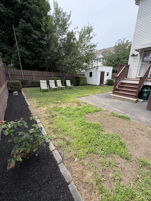 3 bed, 1 bath apartment for rent at 14 Roundy St Unit 1, Beverly — photo 10 of 10