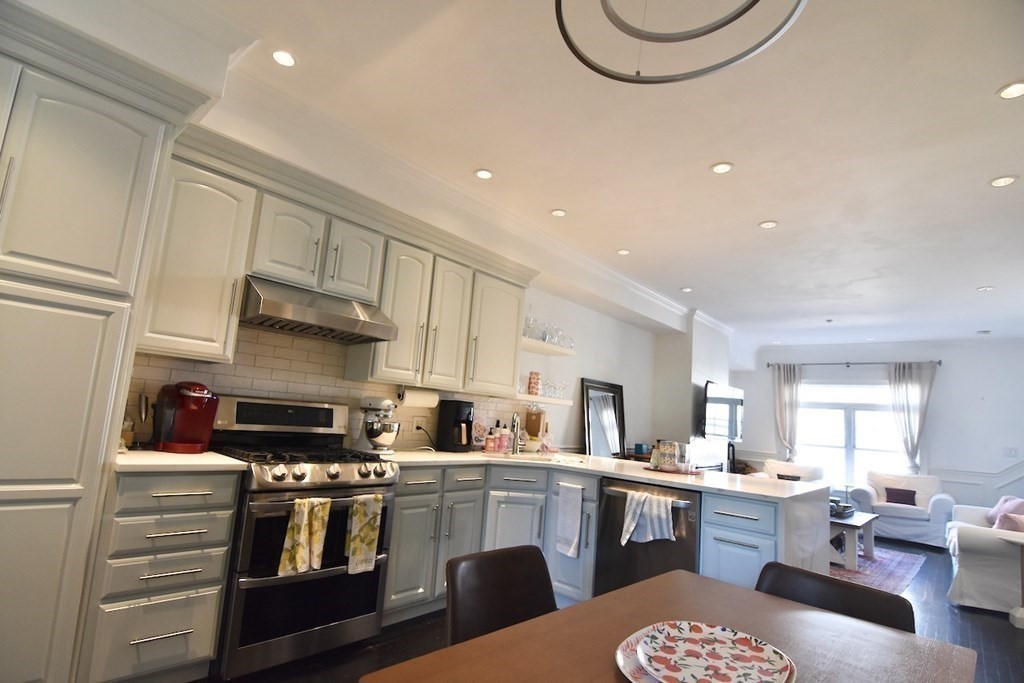 2 bed, 1 bath apartment for rent at 14 S Sydney St Unit 14, Dorchester — photo 15 of 32