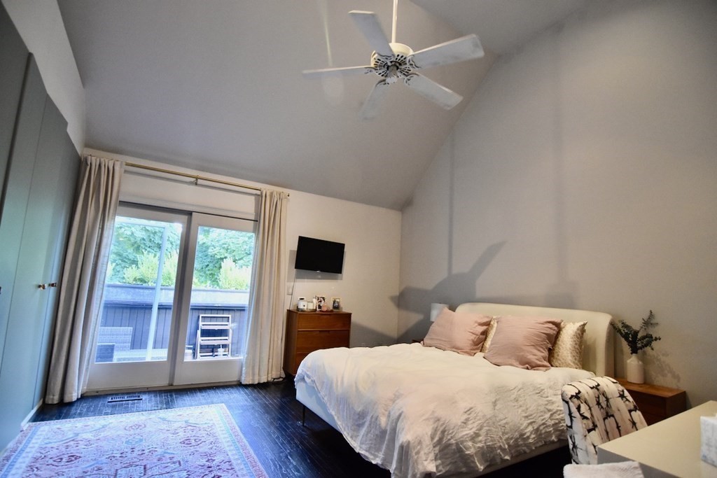 2 bed, 1 bath apartment for rent at 14 S Sydney St Unit 14, Dorchester — photo 22 of 32