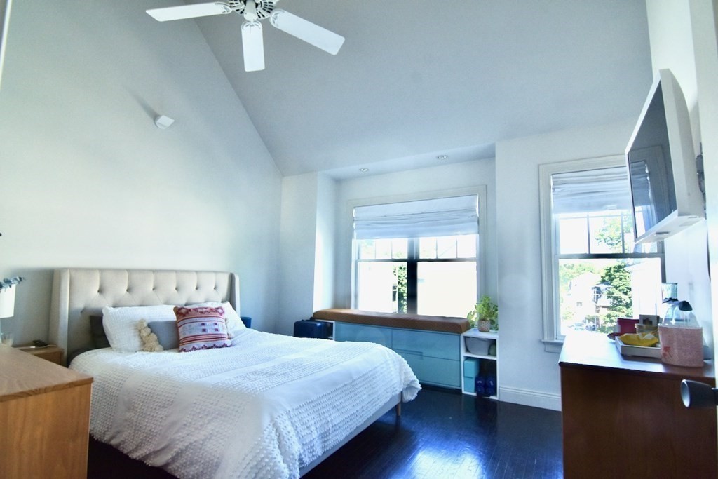 2 bed, 1 bath apartment for rent at 14 S Sydney St Unit 14, Dorchester — photo 27 of 32