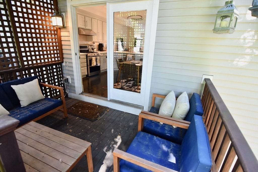 2 bed, 1 bath apartment for rent at 14 S Sydney St Unit 14, Dorchester — photo 2 of 32