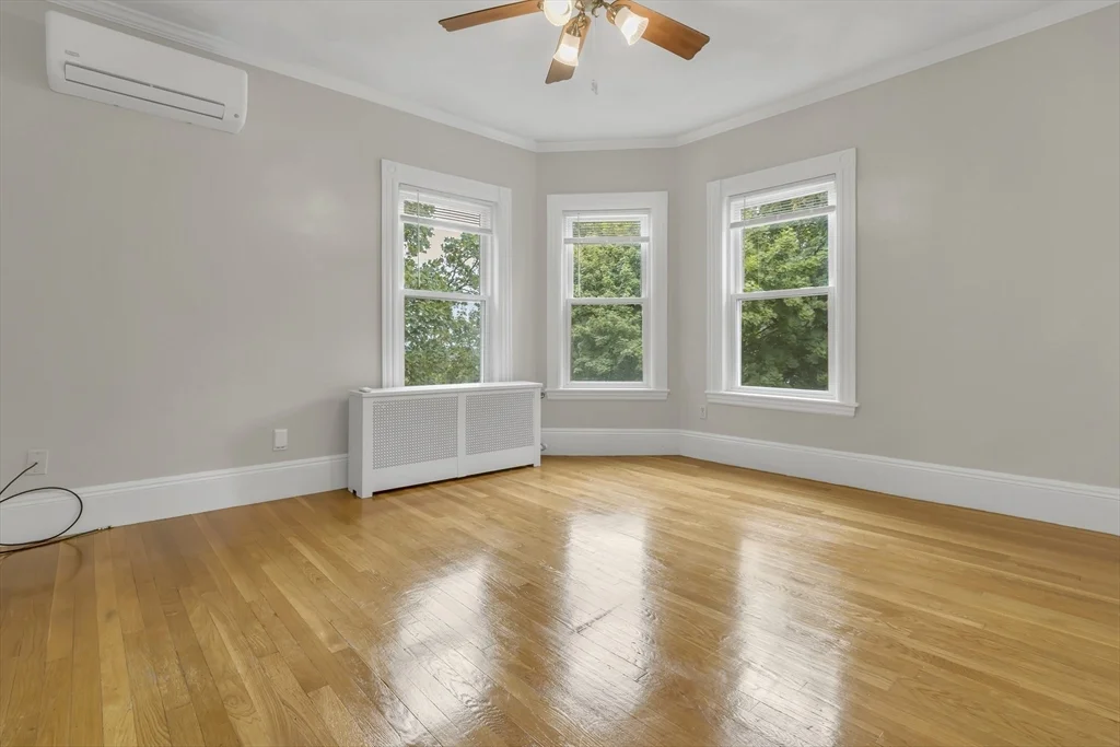 4 bed, 1 bath apartment for rent at 14 S Unit 2, Jamaica Plain — photo 10 of 27