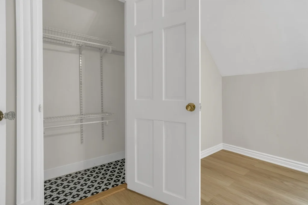 4 bed, 1 bath apartment for rent at 14 S Unit 2, Jamaica Plain — photo 19 of 27
