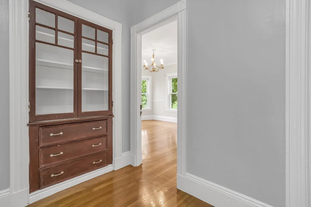 4 bed, 1 bath apartment for rent at 14 S Unit 2, Jamaica Plain — photo 13 of 27