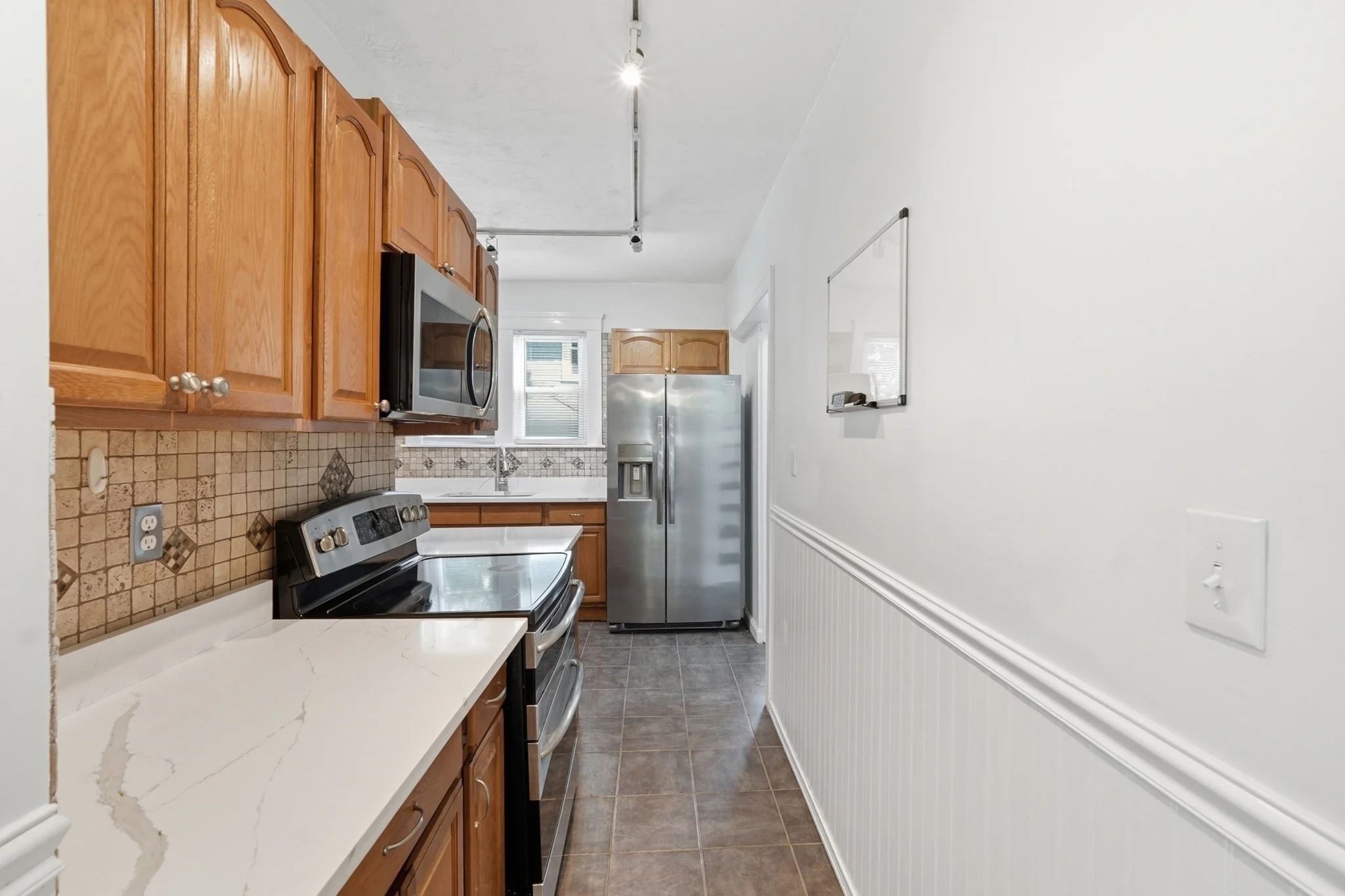 4 bed, 2 bath apartment for rent at 14 Saint Elmo Rd, Tatnuck — photo 10 of 35