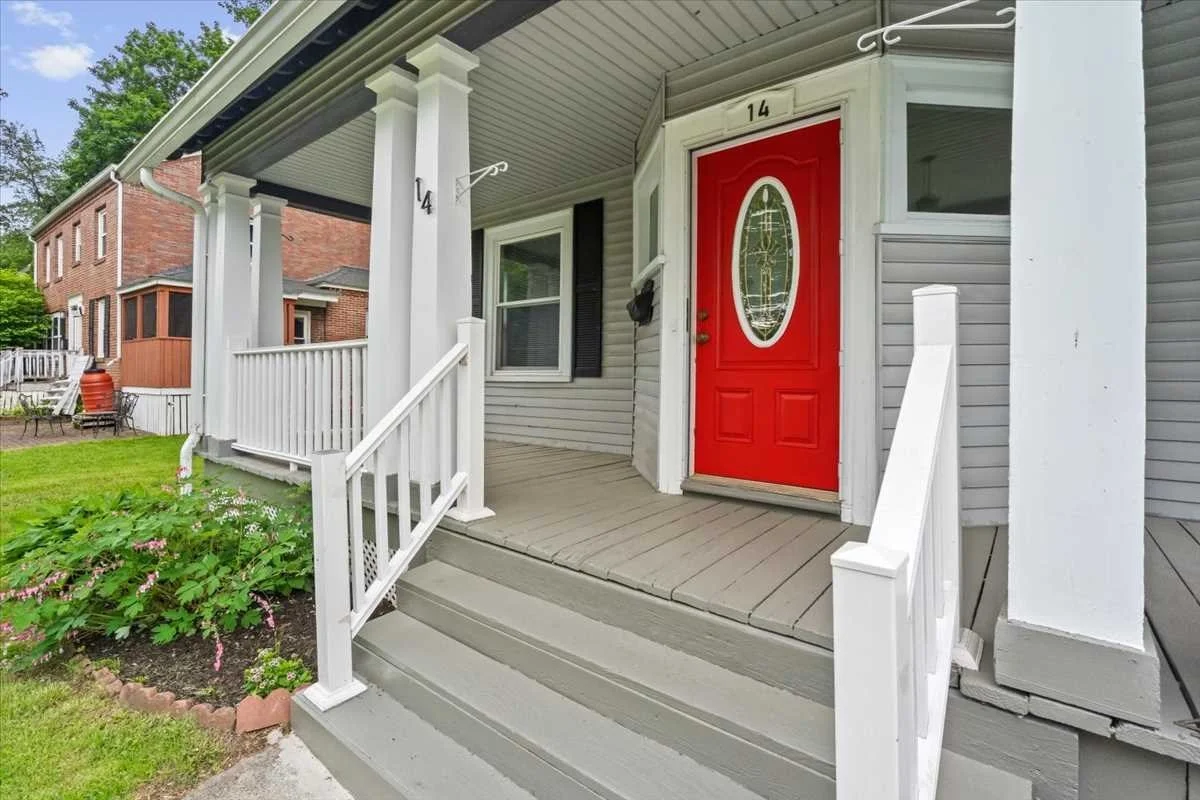 4 bed, 2 bath apartment for rent at 14 Saint Elmo Rd, Worcester — photo 3 of 24