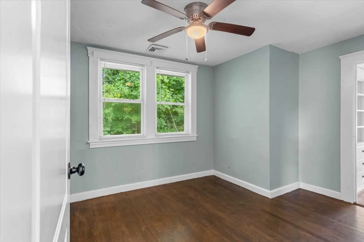 4 bed, 2 bath apartment for rent at 14 Saint Elmo Rd, Worcester — photo 20 of 24