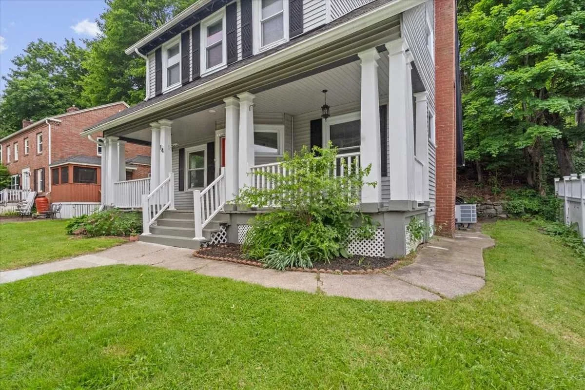 4 bed, 2 bath apartment for rent at 14 Saint Elmo Rd, Worcester — photo 2 of 24