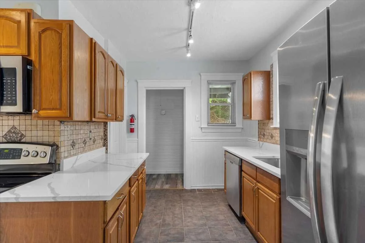 4 bed, 2 bath apartment for rent at 14 Saint Elmo Rd, Worcester — photo 16 of 24