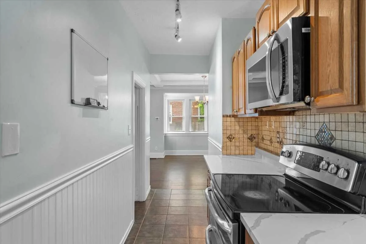 4 bed, 2 bath apartment for rent at 14 Saint Elmo Rd, Worcester — photo 14 of 24