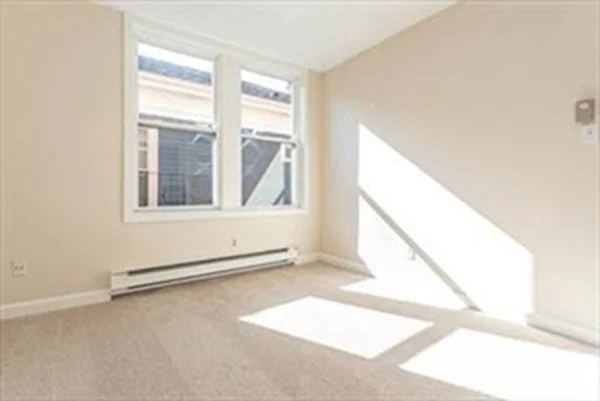 2 bed, 1 bath apartment for rent at 14 Salem St Unit 2, Cambridgeport — photo 5 of 11