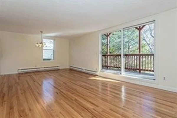 2 bed, 1 bath apartment for rent at 14 Salem St Unit 2, Cambridgeport — photo 4 of 11