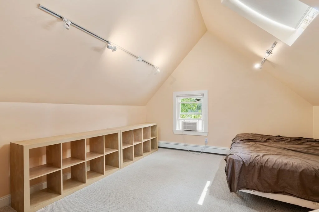 5 bed, 2 bath apartment for rent at 14 Salisbury Rd Unit 14, Newtonville — photo 14 of 21