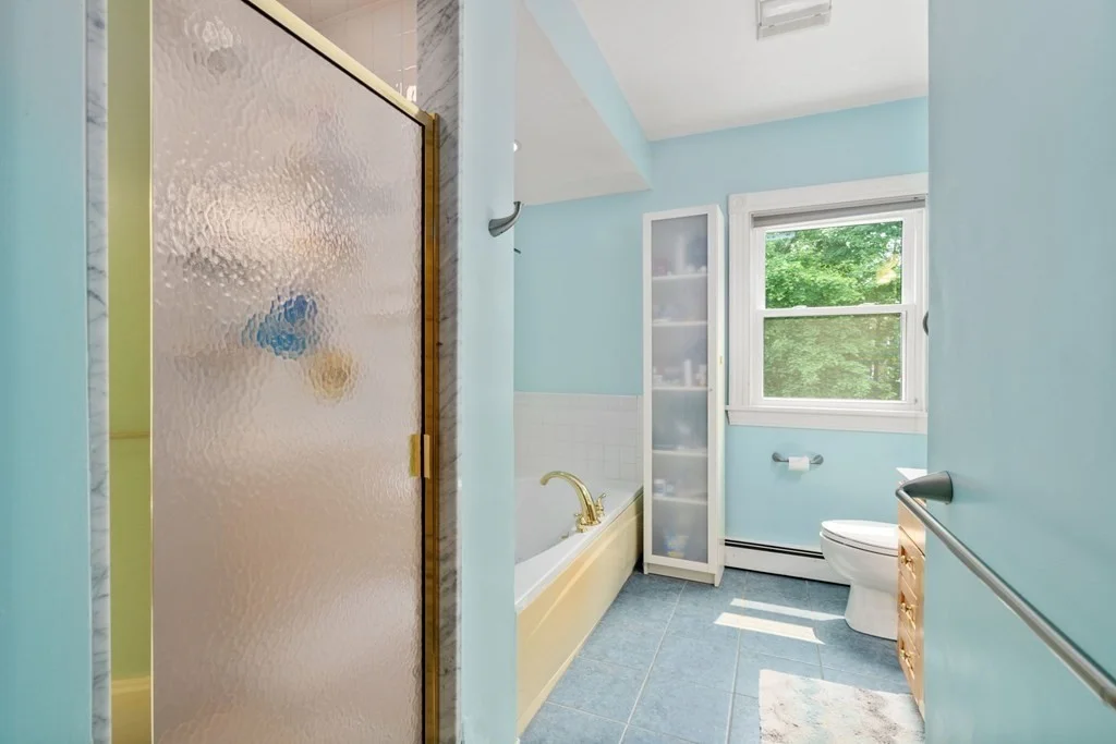 5 bed, 2 bath apartment for rent at 14 Salisbury Rd Unit 14, Newtonville — photo 18 of 21