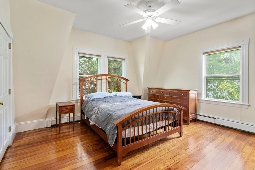 5 bed, 2 bath apartment for rent at 14 Salisbury Rd Unit 14, Newtonville — photo 12 of 21