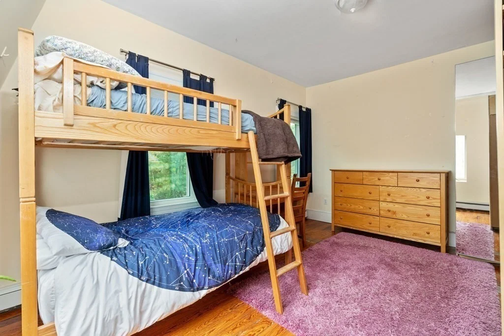 5 bed, 2 bath apartment for rent at 14 Salisbury Rd Unit 14, Newtonville — photo 11 of 21