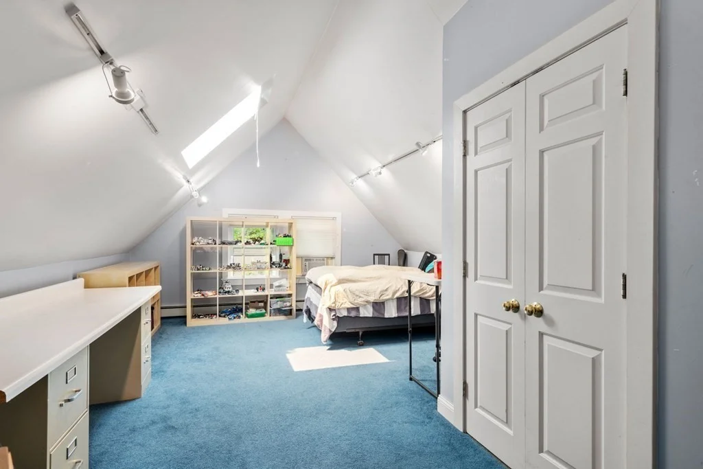 5 bed, 2 bath apartment for rent at 14 Salisbury Rd Unit 14, Newtonville — photo 15 of 21