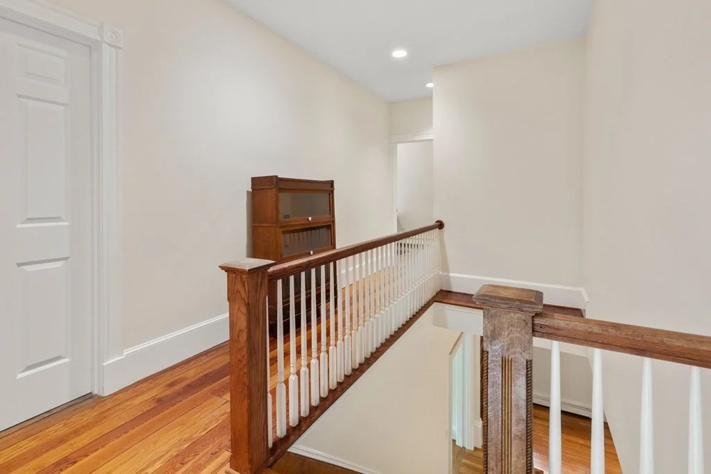 5 bed, 2 bath apartment for rent at 14 Salisbury Rd Unit 14, Newtonville — photo 10 of 21