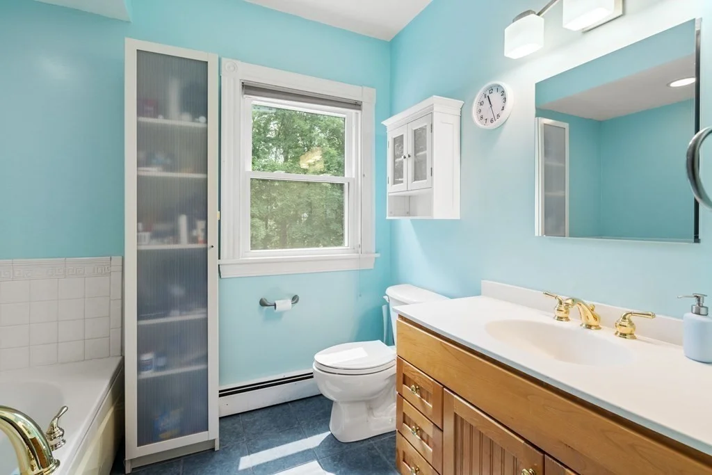 5 bed, 2 bath apartment for rent at 14 Salisbury Rd Unit 14, Newtonville — photo 17 of 21