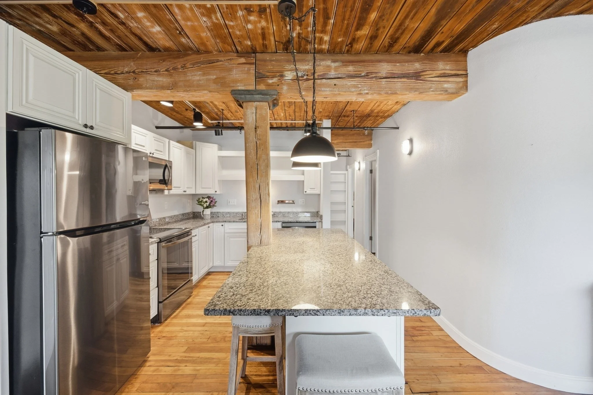 2 bed, 2 bath apartment for rent at 14 Sanford St Unit 5, Medway — photo 8 of 34
