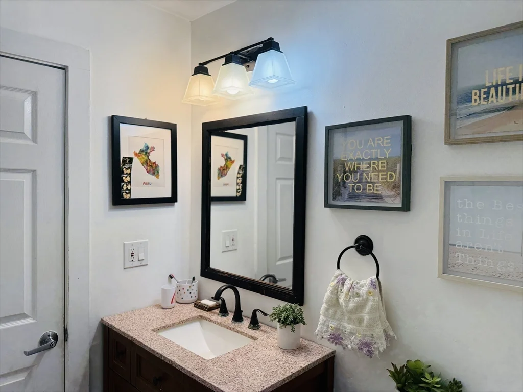2 bed, 2 bath apartment for rent at 14 Sanford Unit 41, Medway — photo 19 of 31