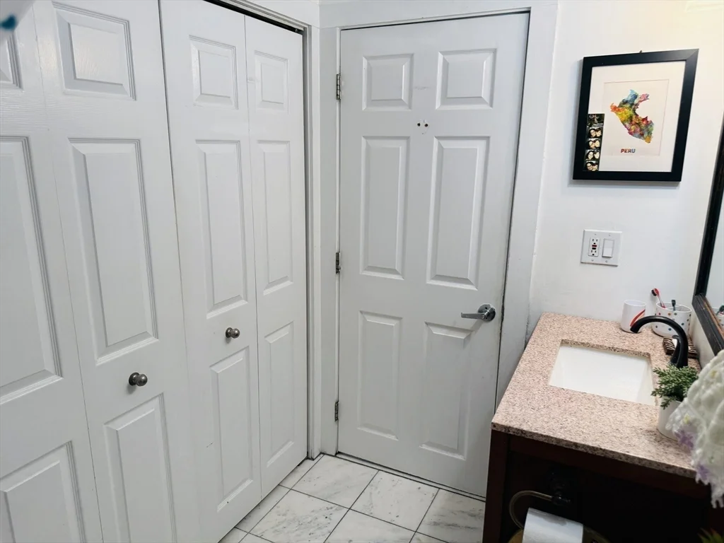 2 bed, 2 bath apartment for rent at 14 Sanford Unit 41, Medway — photo 20 of 31