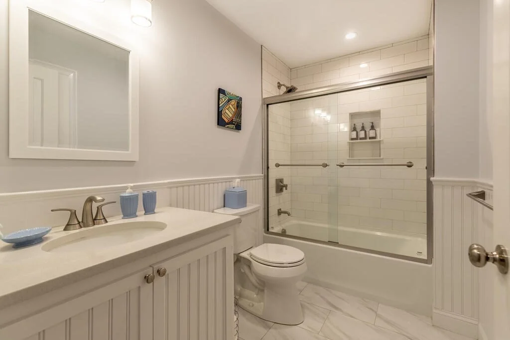 2 bed, 1 bath apartment for rent at 14 Scott St Unit 2, Gloucester — photo 8 of 11