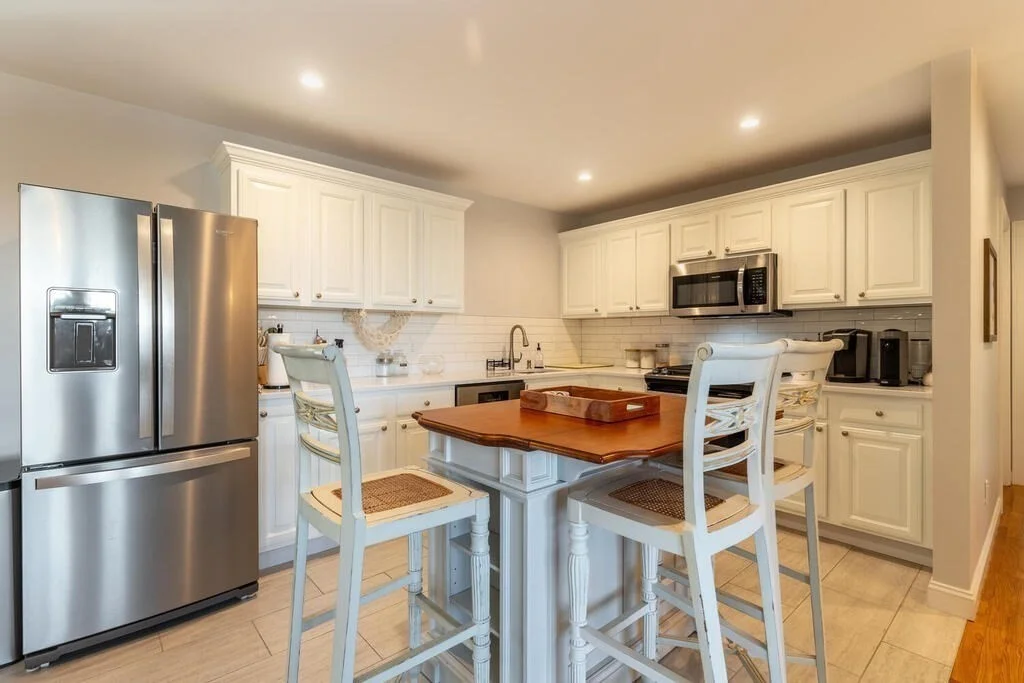 2 bed, 1 bath apartment for rent at 14 Scott St Unit 2, Gloucester — photo 3 of 11