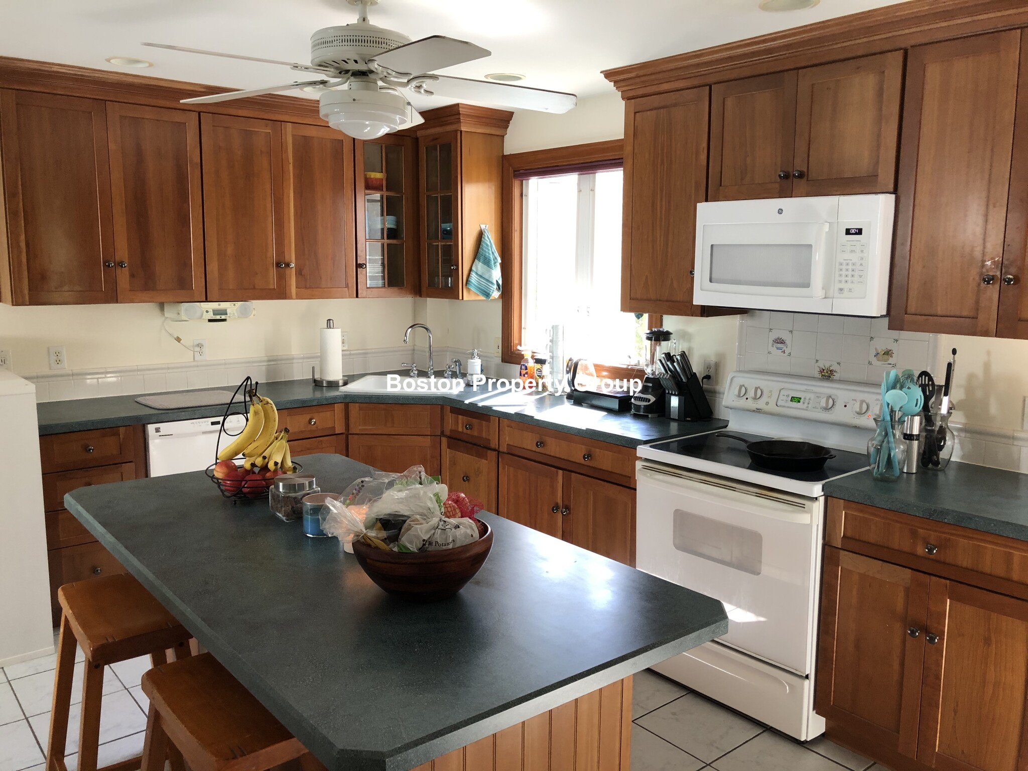 3 bed, 2 bath apartment for rent at 14 Sheffield Rd Unit 2, Roslindale — photo 1 of 15