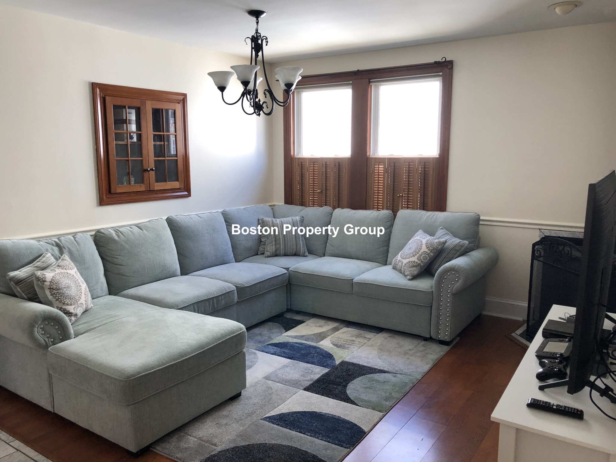 3 bed, 2 bath apartment for rent at 14 Sheffield Rd Unit 2, Roslindale — photo 4 of 15
